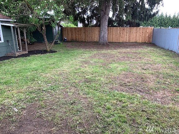 4th image of 5510 109th Avenue Ct E