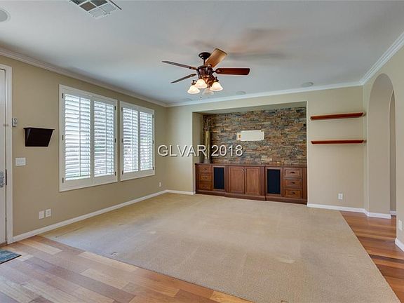 3rd image of 2025 Royal Gardens Pl