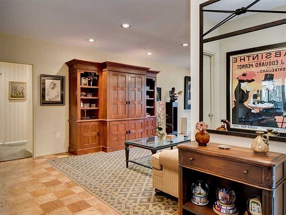 5th image of 1 Kensington Gate APT 212