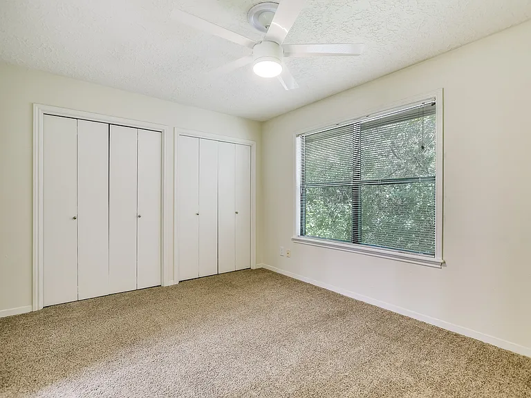 Windmill Townhomes — Photo 10