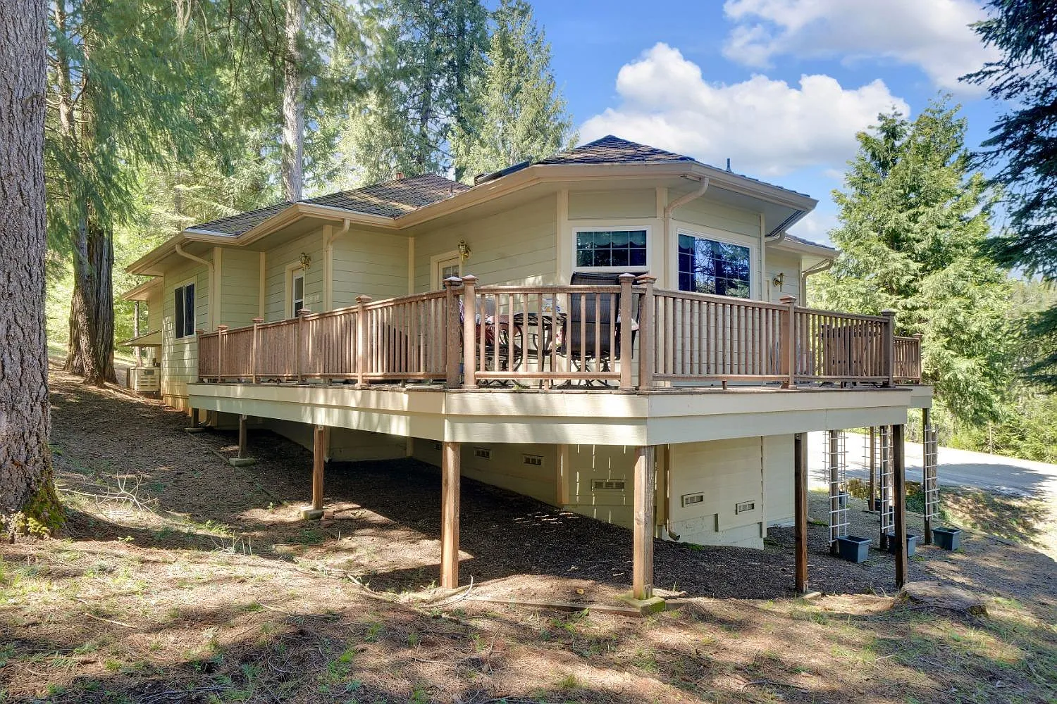 16980 Glenmoor Dr photo 1