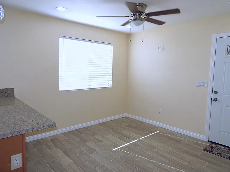 2534 N Parkdale Ave #B — Photo 3