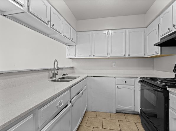 12282 Wild Pine Dr UNIT D