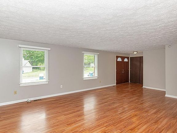 5th image of 6539 Lakeknoll Dr