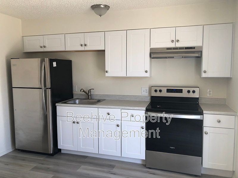 2nd image of 1501 E Monroe St APT 2