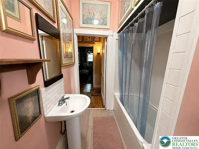 80 N 4th St #4 — Photo 17