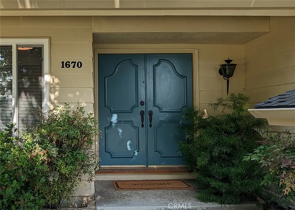 5 bed, 2928 sqft, $5,700 — Photo 3