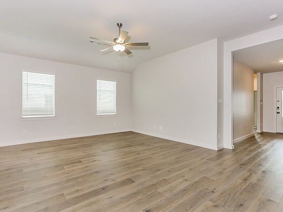 5th image of 208 Julian Davis Dr