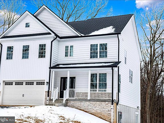 3rd image of 831 Deer Ridge Dr