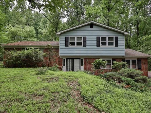 7514 Flint Forest Dr, Coopersburg, PA 18036