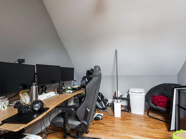 1314 W Roscoe St #1 — Photo 7