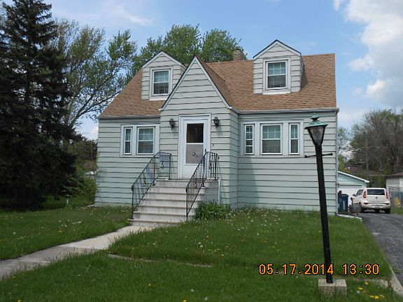 2nd image of 1205 Argyle St