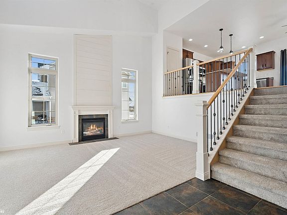5th image of 705 Yorkshire St