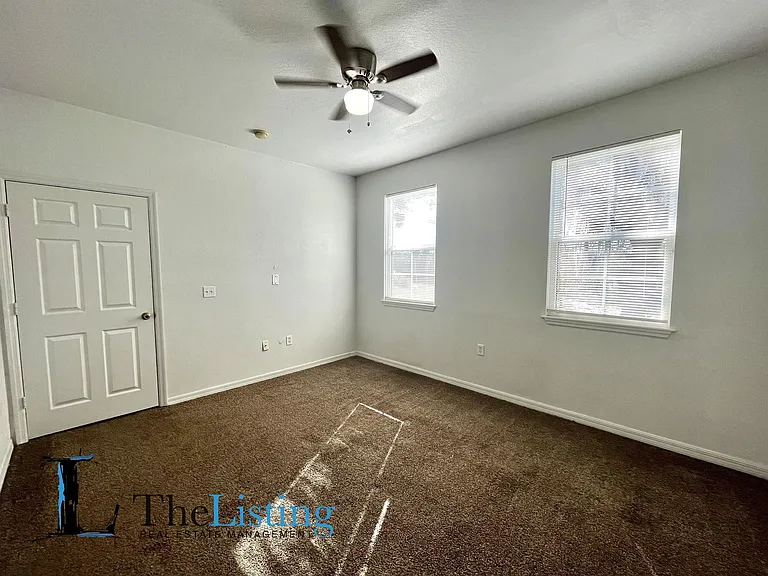 3428 Soho St #B6 — Photo 8
