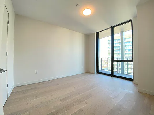 Rented by E Realty International Corp | media 27