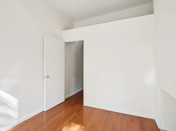 344 East 9th Street image 5 of 11