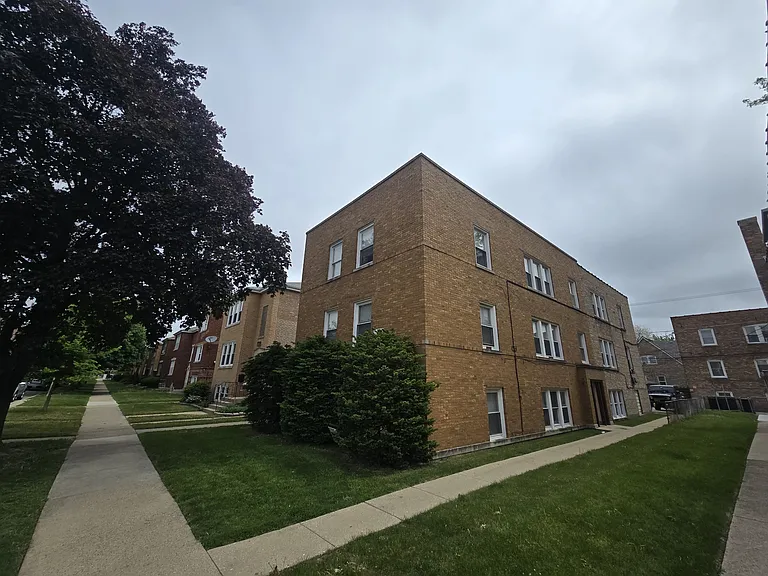 1645 Elmwood Ave #2R — Photo 1