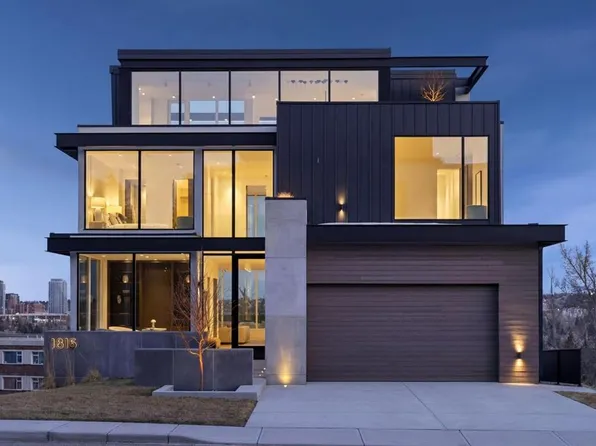 1815 N 11th Ave NW, Calgary, AB T2N 1H4
