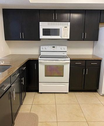 3rd image of 16141 Blatt Blvd APT 402