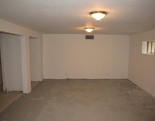 4th image of 1104 N Fair Oaks Ave