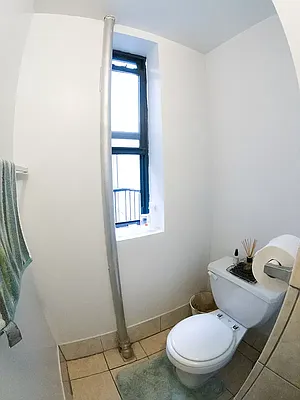 Rented by Roselyn  Fortuna LLC | media 21