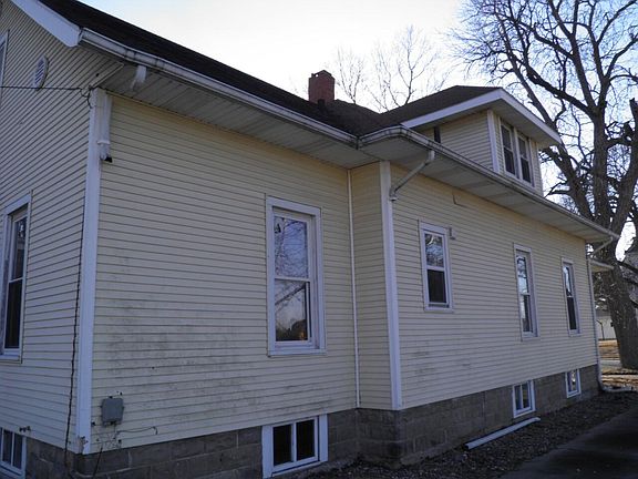5th image of 414 N Main St