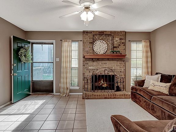 4th image of 3230 Pearl St #4
