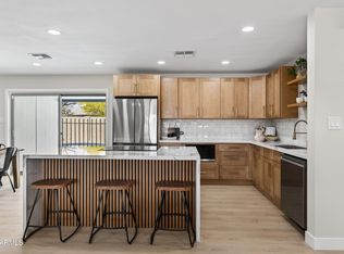 6932 E LATHAM Street, Scottsdale, AZ 85257