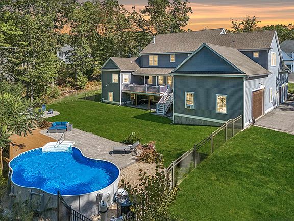 3rd image of 18 Highclere Road