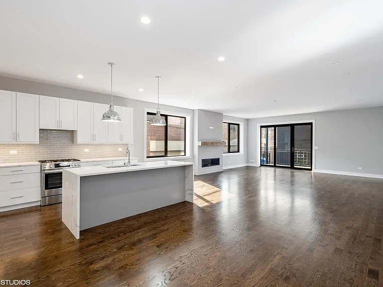 2417 W McLean Ave #1 — Photo 4
