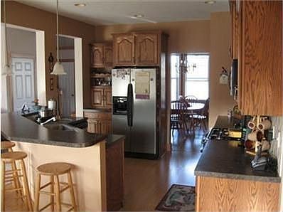 3rd image of 9055 Stillwater Dr
