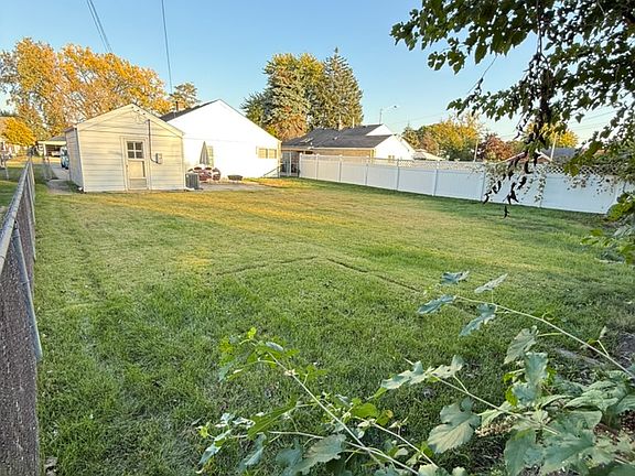 4th image of 9242 S 49th Ave