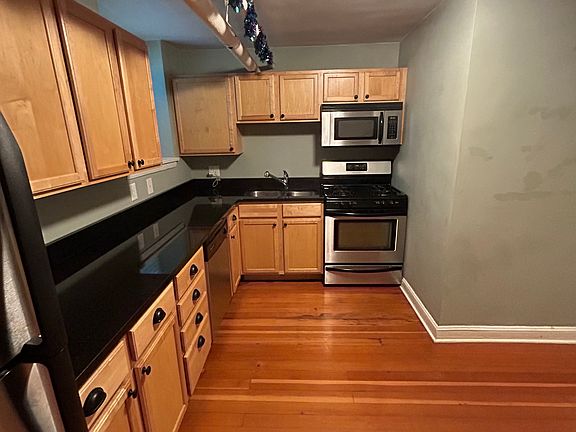 2nd image of 2300 Girard Ave S APT 1