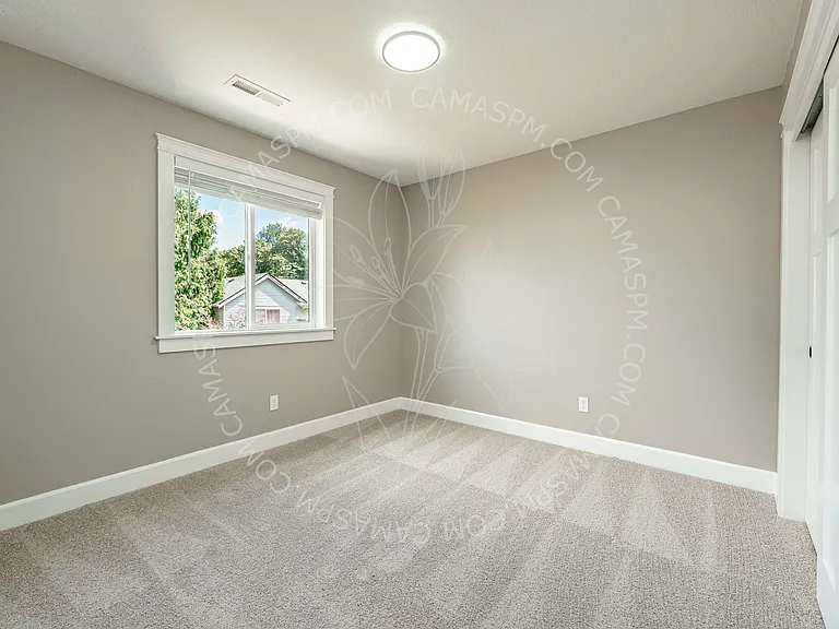 620 NW Ivy St — Photo 33