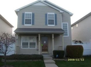 76 Freesia Dr, Romeoville, IL 60446