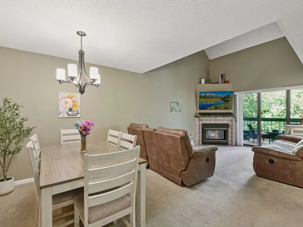 7618 York Ave S APT 1318, Edina, MN 55435
