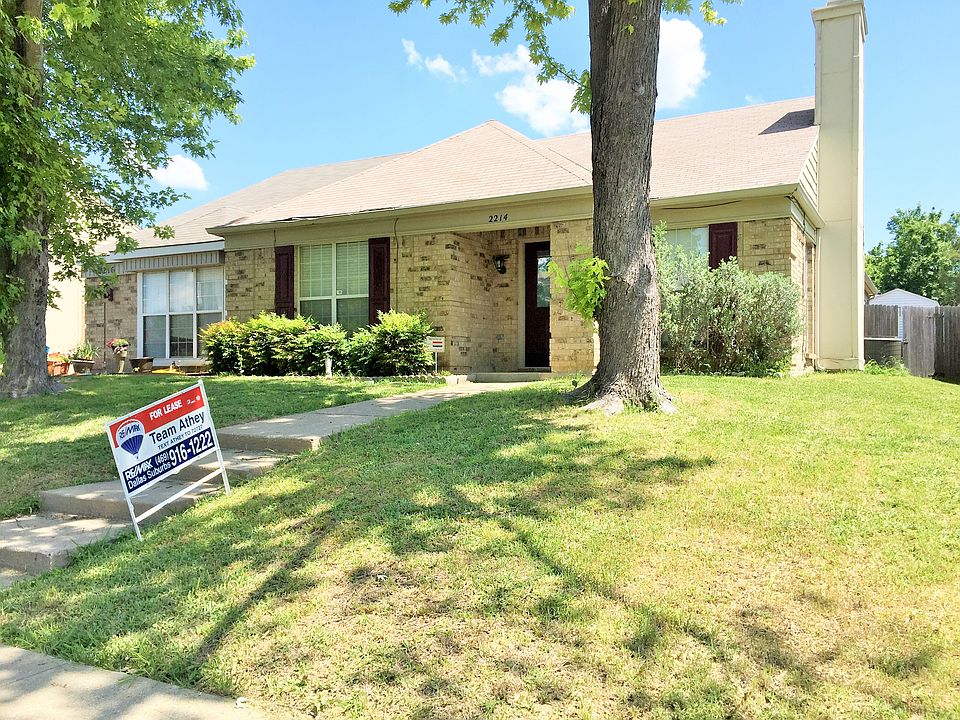 1st image of 2214 Forestbrook Dr