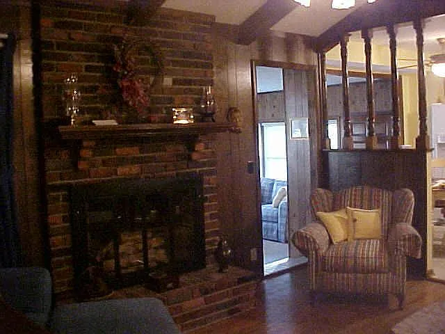 3 bed, 1713 sqft, $2,450 — Photo 2