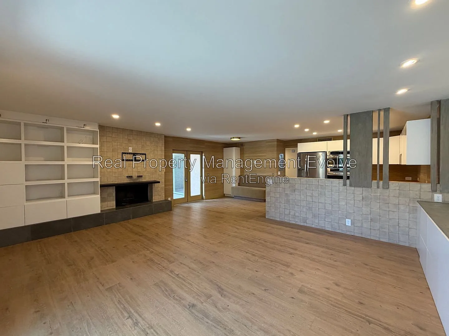 2 bed, 2.0 bath, 1138 sqft, $2,450 — Photo 3
