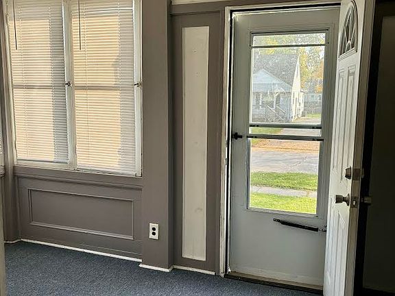 3rd image of 25819 Groveland St #1