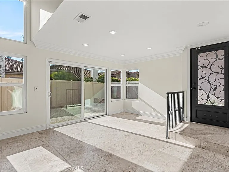24382 Mira Verde — Photo 4