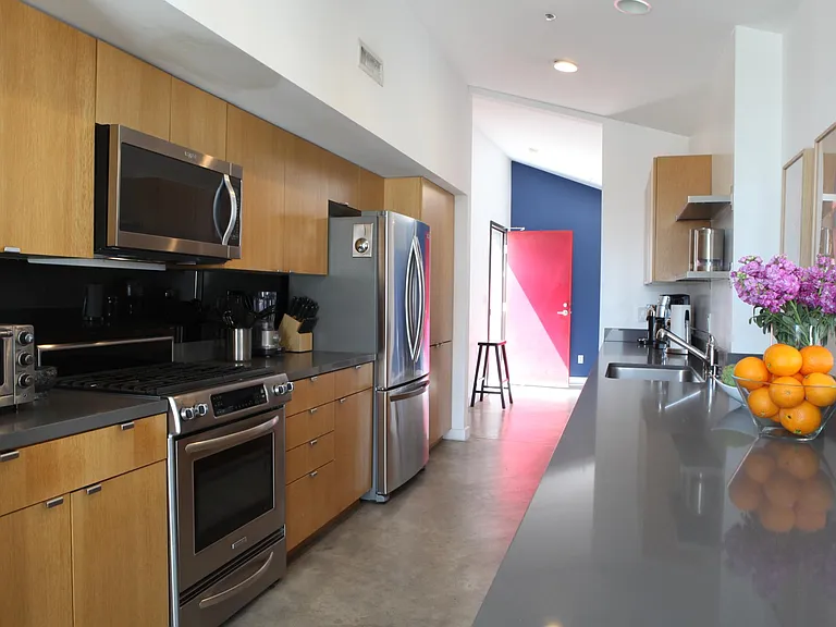 700 Main St #25 — Photo 48