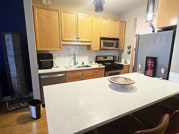 4th image of 1133 S State St APT 606B