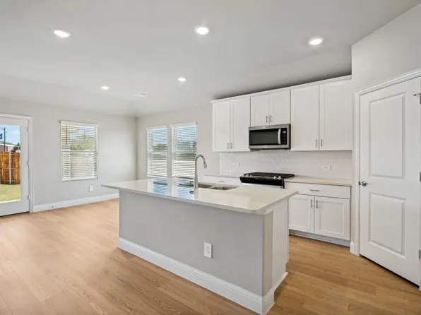 6641 Stone Elm Ln, Crowley, TX 76036