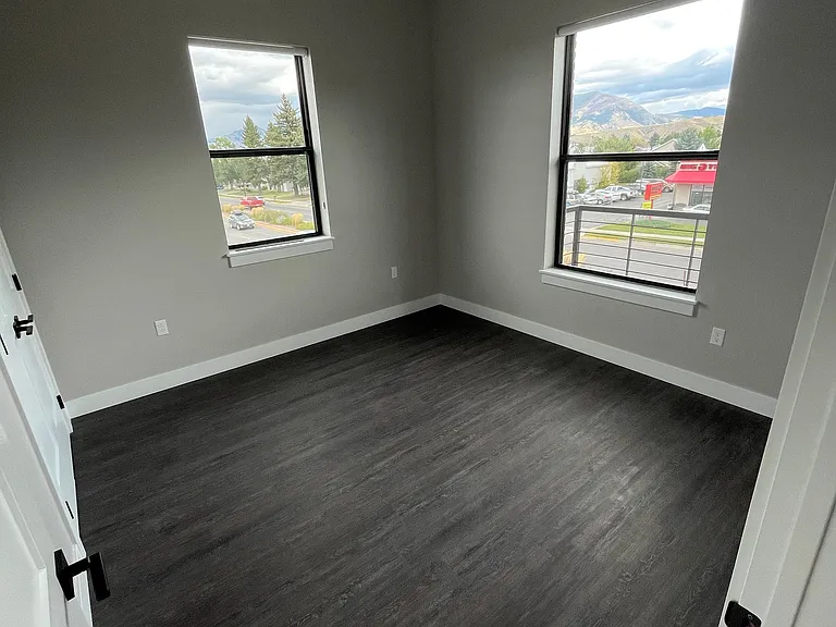 605 N 7th Ave #201 — Photo 10