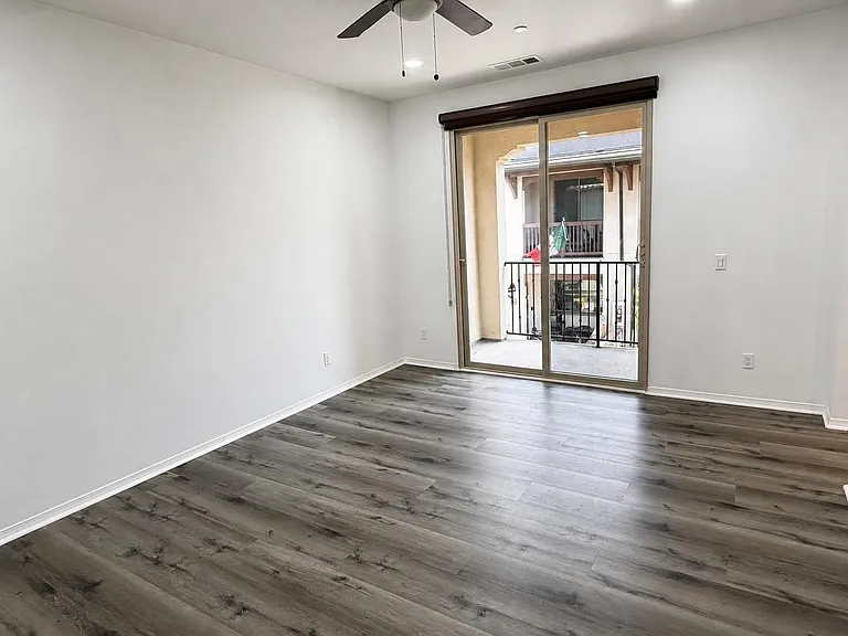 2818 E Berry Loop Privadounit #67 — Photo 20