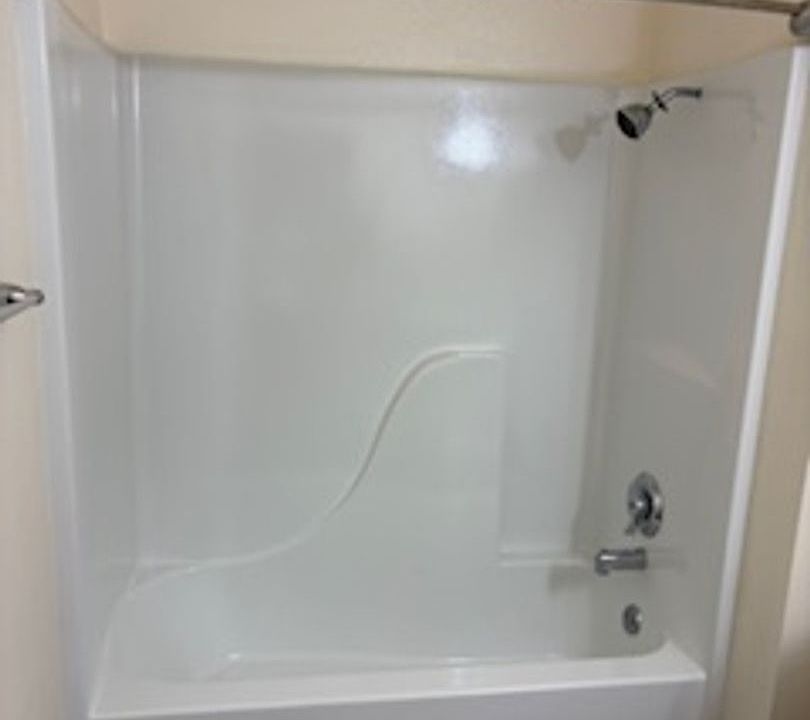 2nd image of 50 NE 1st St #400-03