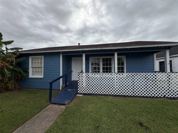 1427 W 6th St, Freeport, TX 77541
