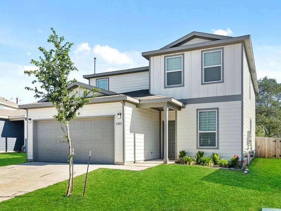 13011 Sendero Roble