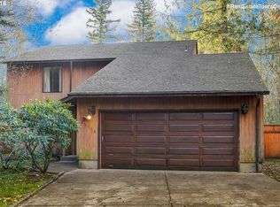 65766 E Sandy River Ln, Rhododendron, OR 97049